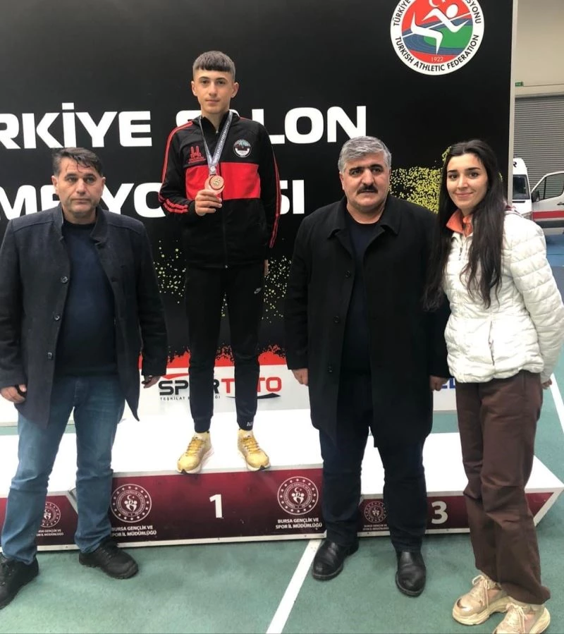 Atletizm yarışlarından ilk madalya geldi
