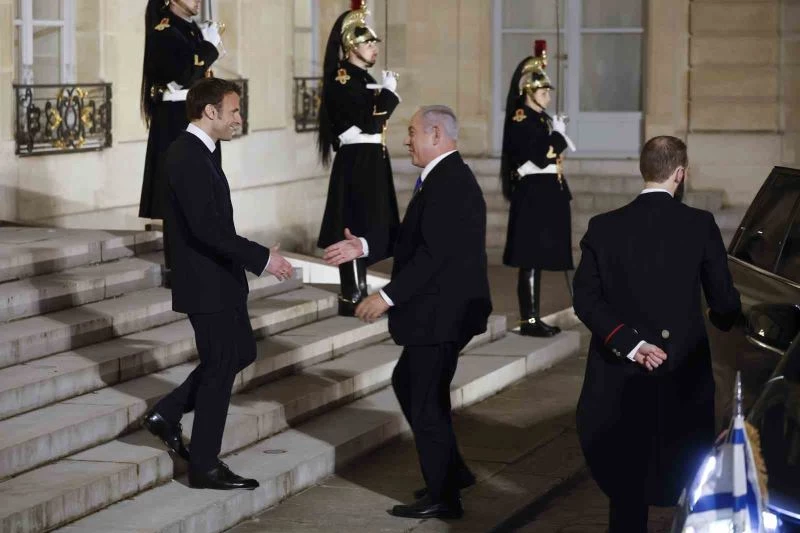 Netanyahu ve Macron, Paris’te bir araya geldi
