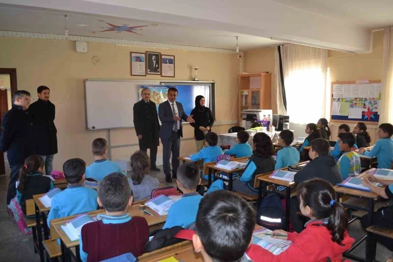 Korkuteli’de 128 depremzede öğrenci okula başladı
