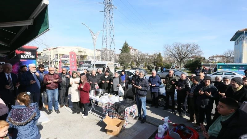 Depremzedeler için hayır panayırı
