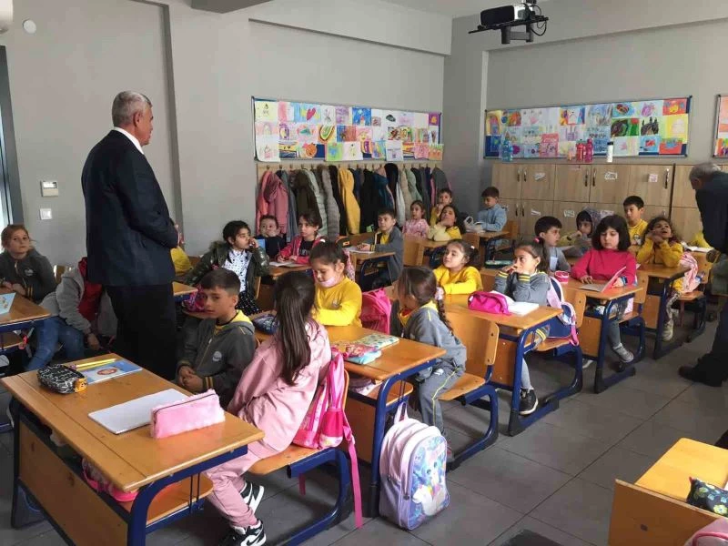 Aksu’da 289 depremzede öğrenci okula başladı
