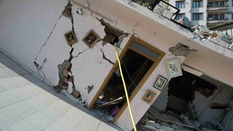 Hatay’da deprem sonrası enkazlar havadan görüntülendi
