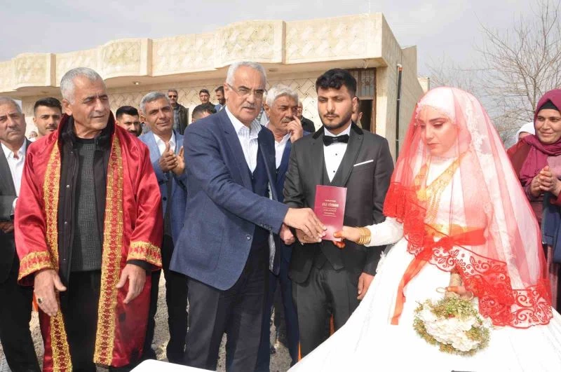 Mardin’de aşiret düğünü deprem nedeniyle eğlencesiz yapıldı
