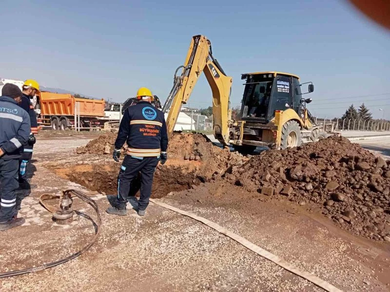 DESKİ’den deprem bölgesindeki altyapıya hayati müdahale
