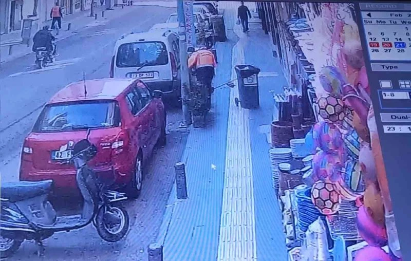 Kilis’ de temizlik işçisinin başına düşen sıva güvenlik kameralarına yansıdı
