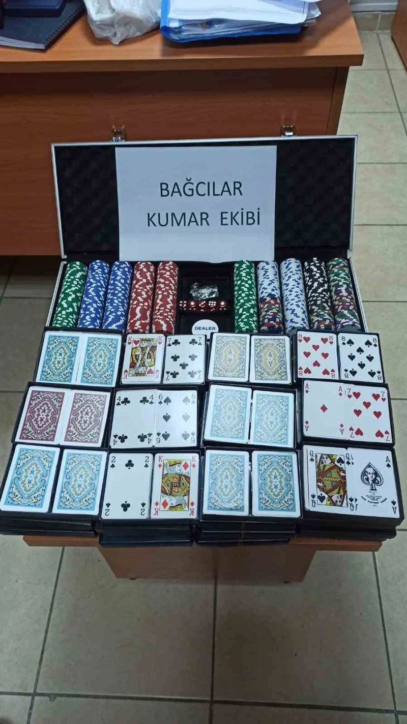 Bağcılar’da kumar oynanan bir eve operasyon düzenlendi
