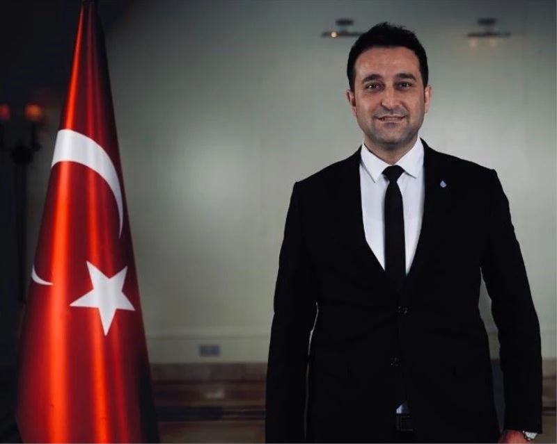 DEVA Partisi İl Başkanı lüks otomobiliyle kaza yaptı
