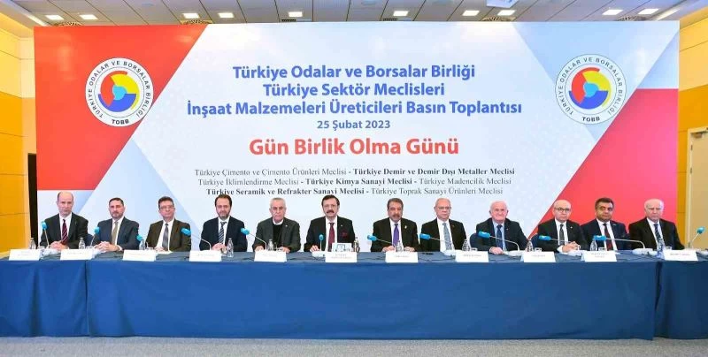 TOBB Başkanı Hisarcıklıoğlu: “Deprem bölgesinde yapılacak konutlarda inşaat malzemeleri için fiyat sabitlenecek”
