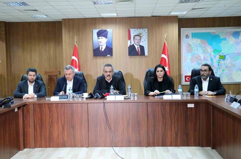 Adana’da eğitim öğretimin başlama tarihi 13 Mart’a ertelendi
