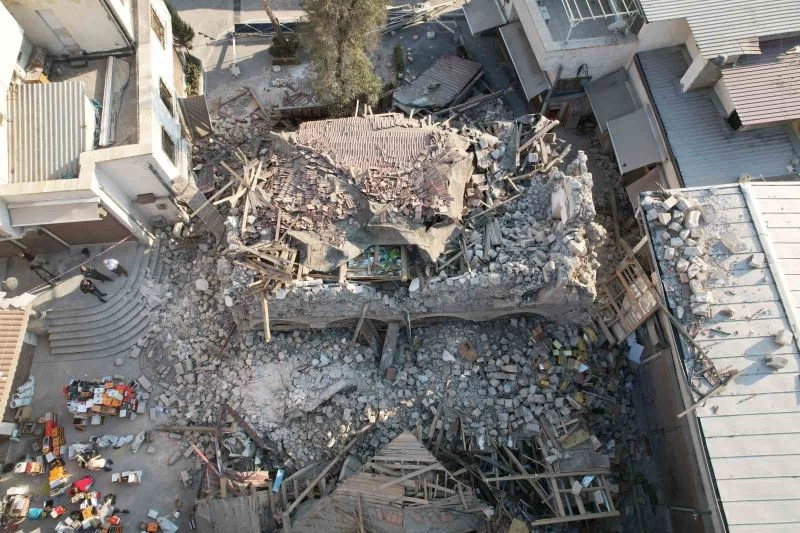 405 yıllık Tarihi Saraçhane Camii yerle bir oldu
