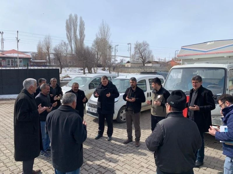 Kars’tan deprem bölgesine yardımlar sürüyor
