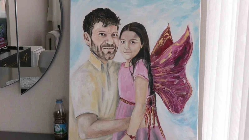 Depremde kızının elini tutarak yürekleri yakan Mesut Hançer evine kavuştu
