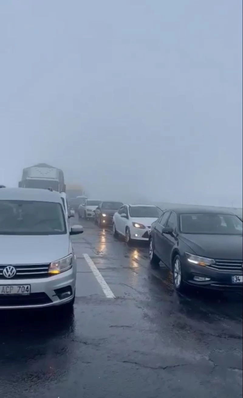 Diyarbakır’da hava ve karayoluna kar engeli
