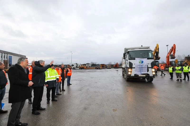 Sakarya’dan 43 iş makinası deprem bölgesine çıktı
