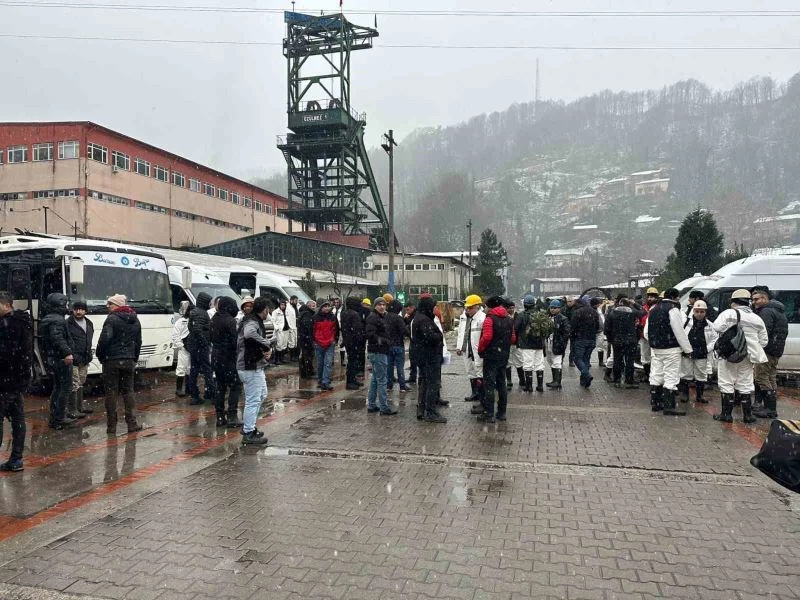 Zonguldak’tan 225 madenci deprem bölgesine hareket etti
