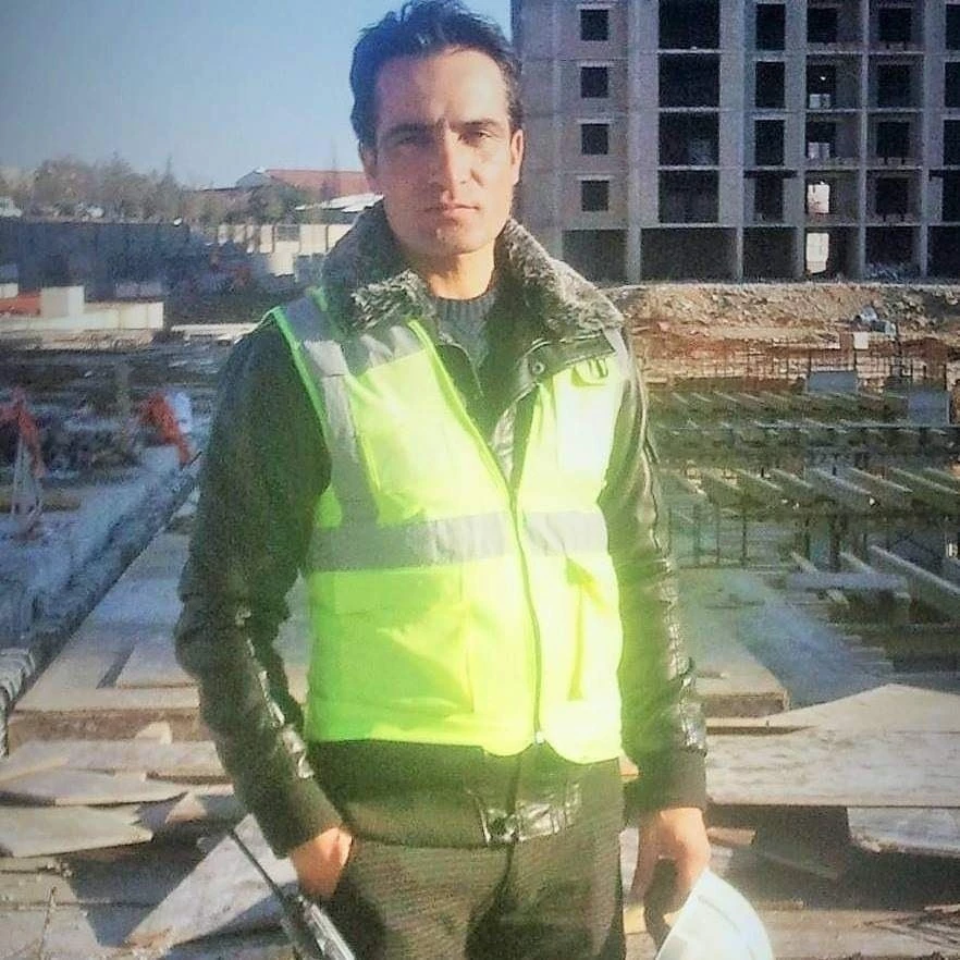 Depremde hayatını kaybeden inşaat ustası toprağa verildi