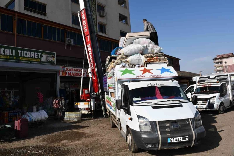 Deprem sonrası nakliyecilerde yoğunluk yaşanıyor
