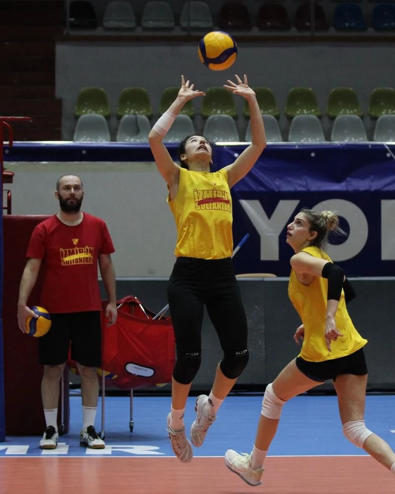 Göztepe Voleybol, İstanbul BBSK maçının hazırlıklarını sürdürdü
