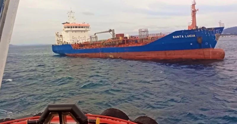 Çanakkale Boğazı’nda tanker makine arızası yaptı
