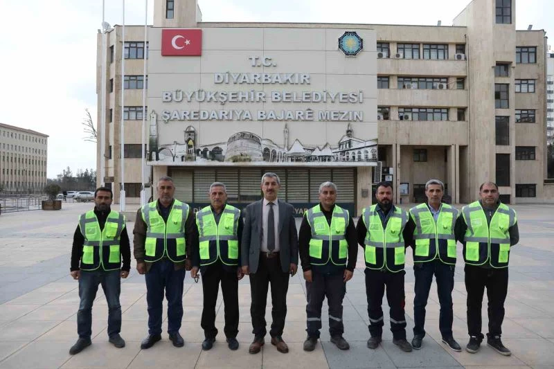 Diyarbakır’dan Hatay’daki inşaat çalışmalarına destek gönderdi
