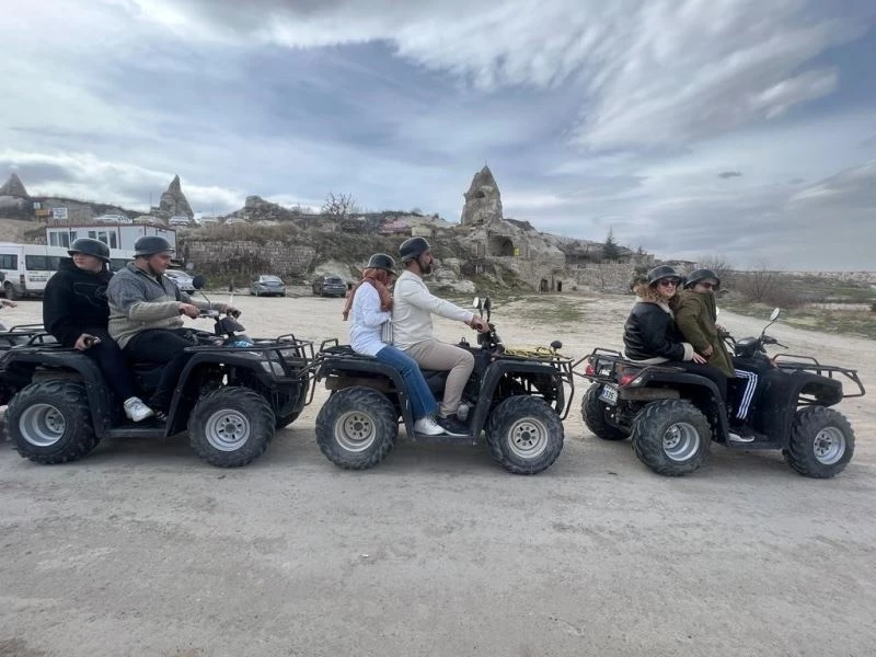 Depremzede gençler ATV turları ile Kapadokya’yı keşfetti
