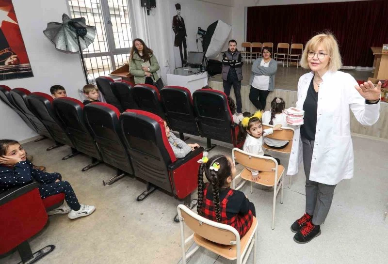 Buca Belediyesinden miniklere diş sağlığı eğitimi
