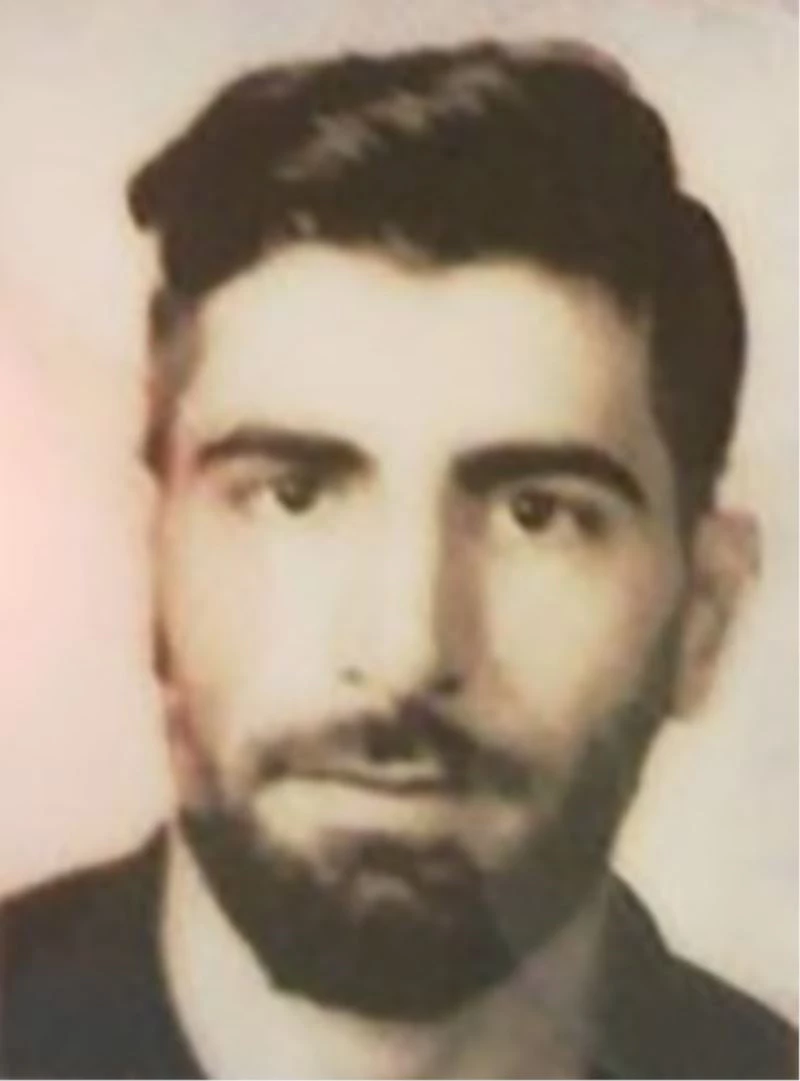 Yolcu otobüsünden indirilen gence otomobil çarptı
