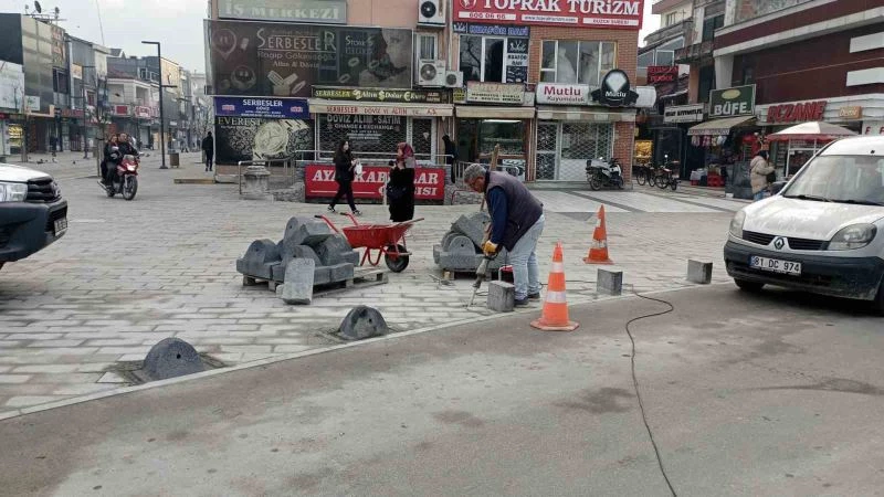 Kaldırım düzenlemeleri başladı
