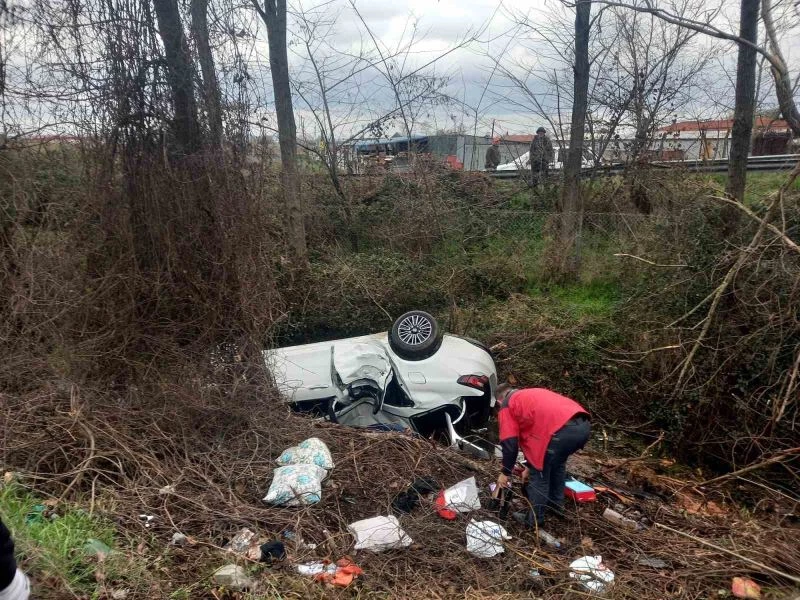 Anadolu Otoyolu’nda kaza: 5 kişilik aile ölümden döndü
