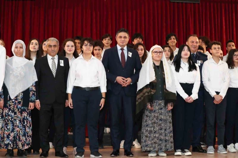 Aliağa’da İstiklal Marşı’nın kabulü ve Mehmet Akif Ersoy’u Anma Günü kutlandı
