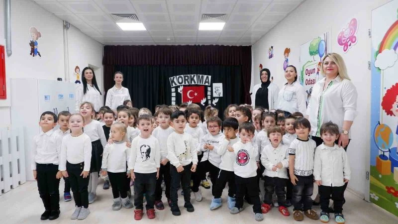 Bozüyük Belediyesi Gündüz Çocuk Oyun ve Bakımevi’nin  minik öğrencileri İstiklal Marşını okudular
