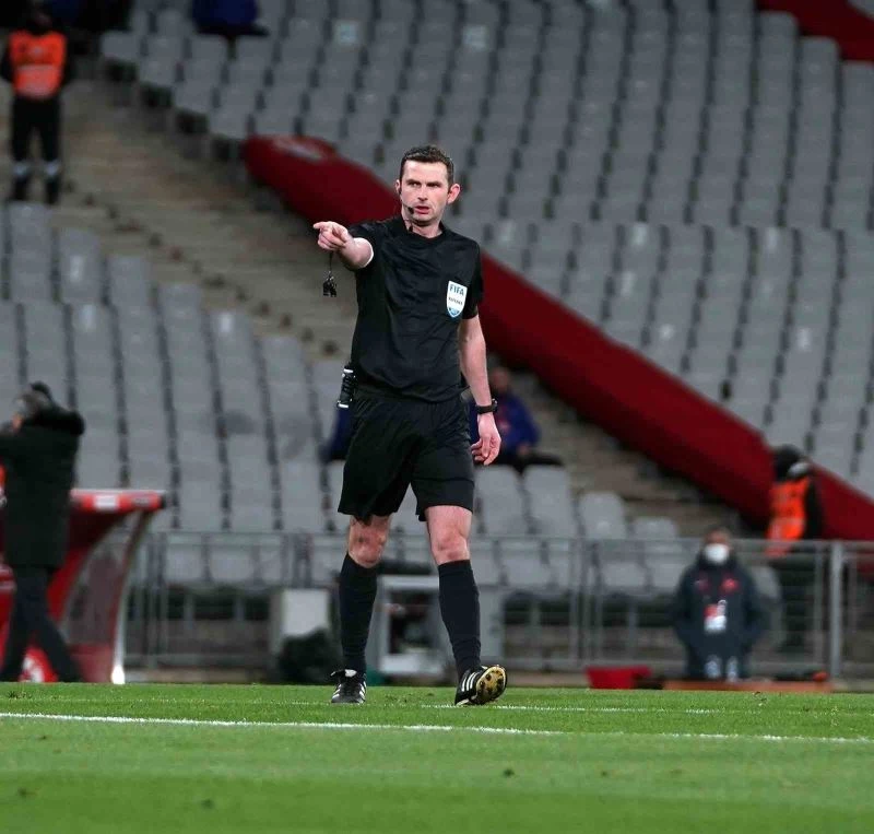 Fenerbahçe-Sevilla maçını Michael Oliver yönetecek
