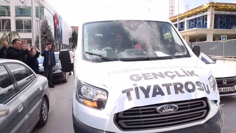 Tepebaşı gençlik tiyatrosu çocuklar için yola çıktı
