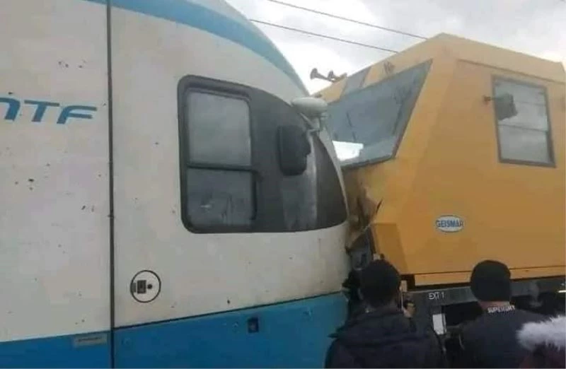 Cezayir’de yük treni tramvayla çarpıştı: 7 yaralı
