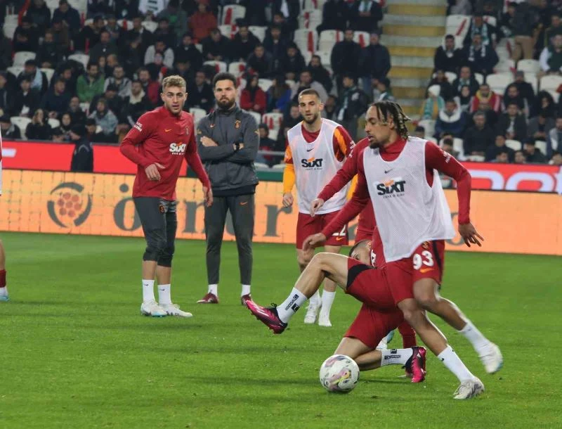 Spor Toto Süper Lig: Konyaspor: 0 - Galatasaray: 0 (Maç devam ediyor)
