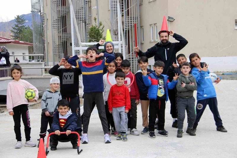 Depremzede çocuklar depremin etkilerini sporla atıyorlar
