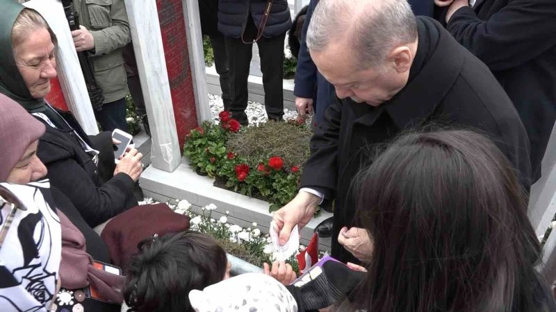 Minik Poyraz’a Cumhurbaşkanı Erdoğan’dan 200 lira harçlık
