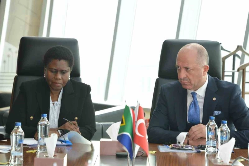 Güney Afrika Büyükelçisi Letsatsi-Duba’dan enerji sektörüne yatırım çağrısı
