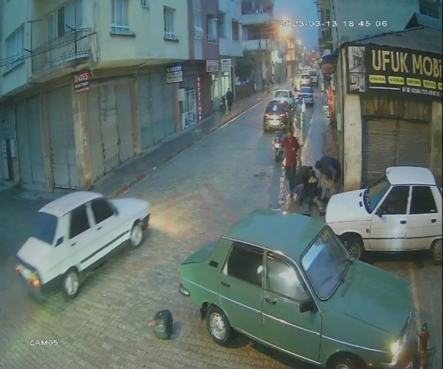 Önce çarptı, sonra öperek teselli etmeye çalıştı