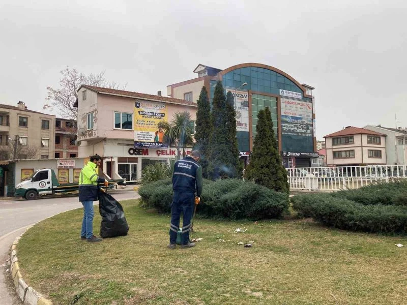 Derince’nin yeşil alanları bahara hazırlanıyor
