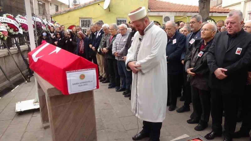 Yargıtay Onursal Cumhuriyet Başsavcısı Kanadoğlu, Ayvalık’ta son yolculuğuna uğurlandı
