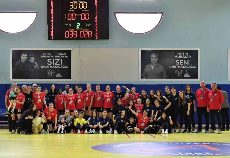 Konyaaltı büyük avantaj yakaladı
