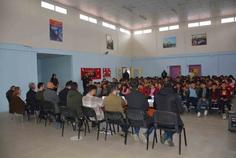 Silopi’de öğrencilere meslek grupları tanıtıldı
