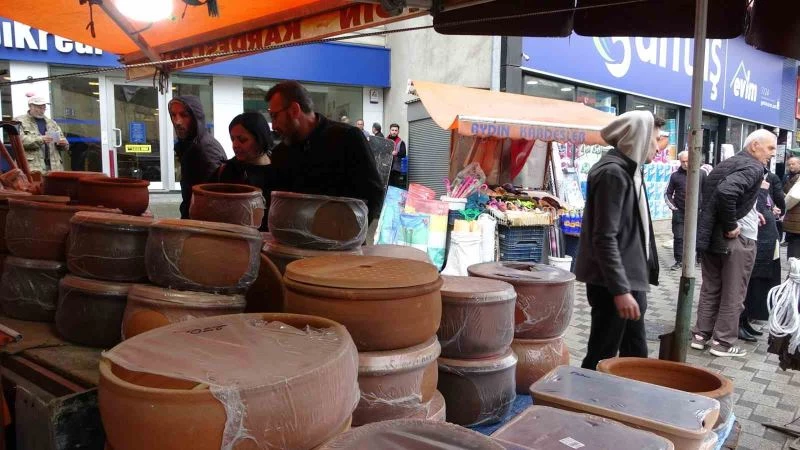 Ramazan telaşı başladı, güvece rağbet arttı
