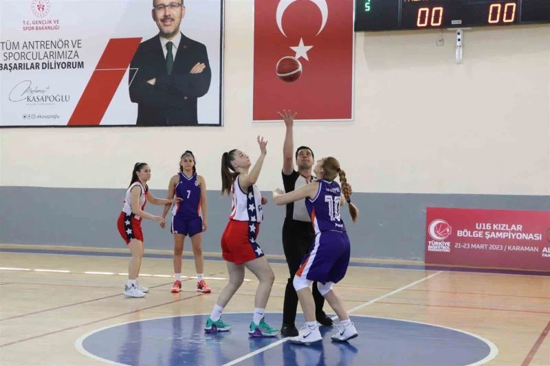 Basketbol U16 Kadınlar Bölge Şampiyonası, Karaman’da başladı
