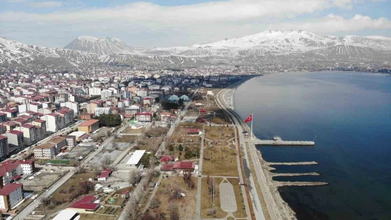 Bitlis yüzyılın en kurak kış mevsimini yaşadı
