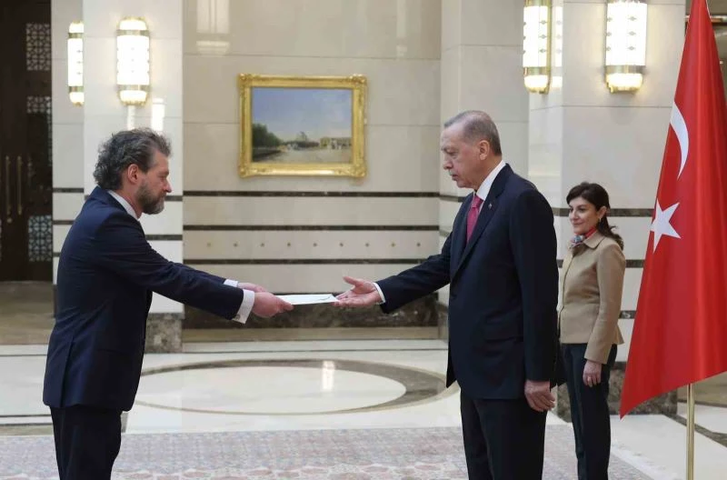 Cumhurbaşkanı Erdoğan, Kuzey Makedonya Büyükelçisi Manasijevski’ yi kabul etti
