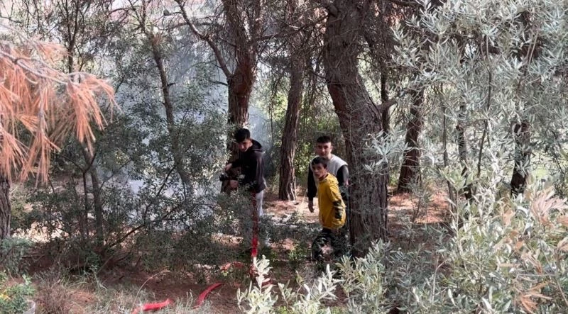 Kuşadası’nda okul öğrencilerinin yangınla imtihanı
