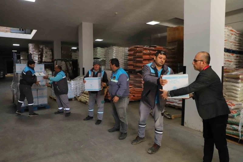 Alanya Belediyesi ramazan bereket paketlerinin dağıtımına başladı
