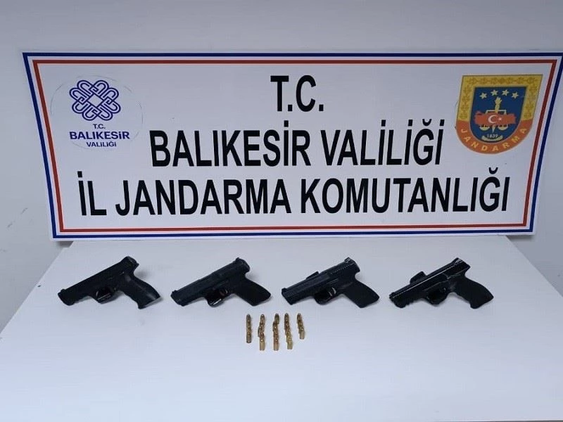 Balıkesir İl Jandarma Komutanlığınca silah, mühimmat imal ve ticaretine operasyon
